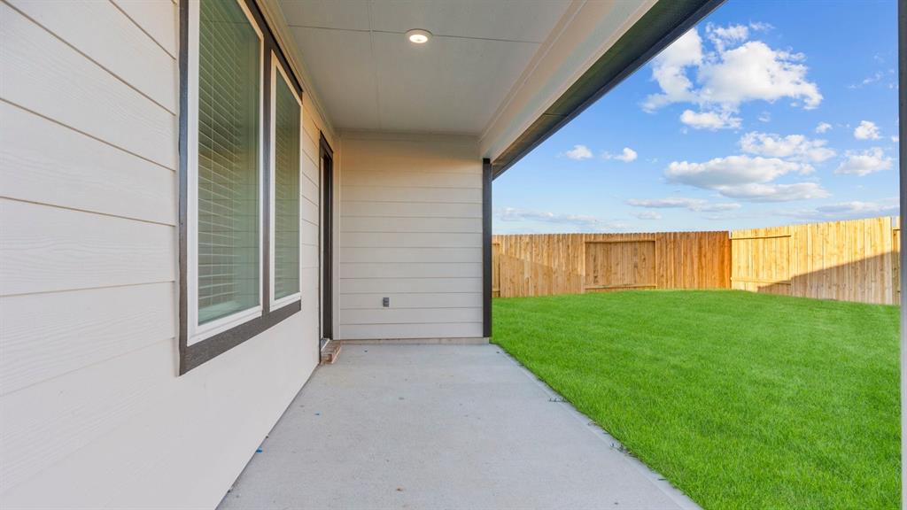 1611 Stelvio Pass Drive, Richmond, Texas image 31
