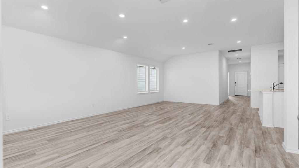 1611 Stelvio Pass Drive, Richmond, Texas image 18