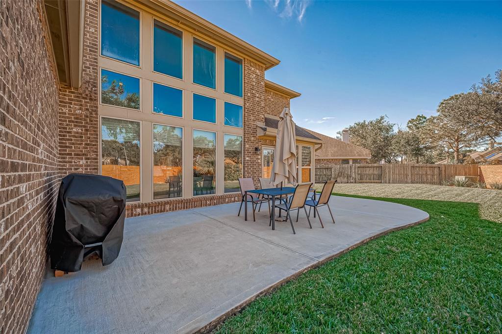 13503 Silent Walk Drive, Pearland, Texas image 36