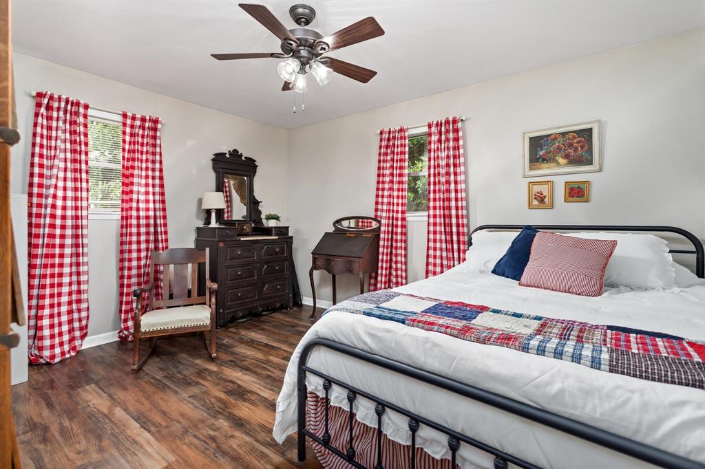 317 Pinewood Drive, Silsbee, Texas image 19