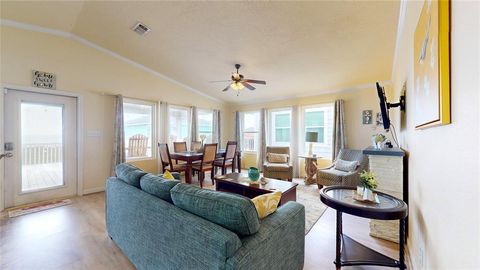 Single Family Residence in Crystal Beach TX 1844 Pompano Lane 7.jpg