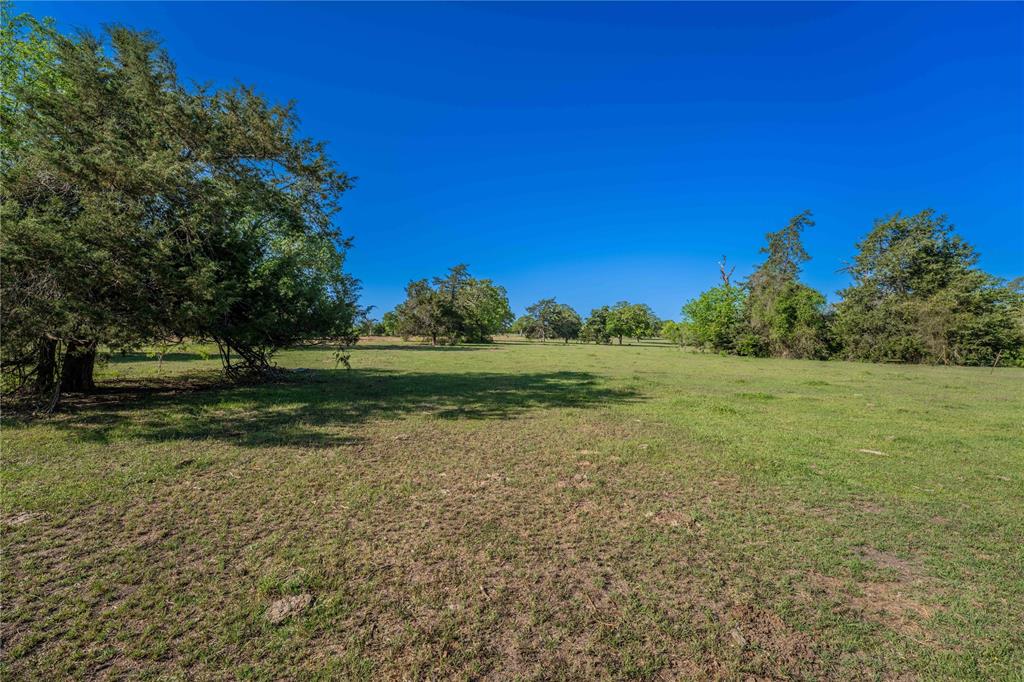 7122 Taplin Lane, Burton, Texas image 8