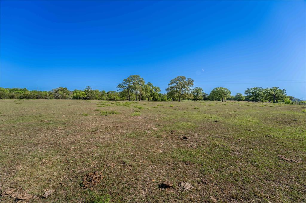 7122 Taplin Lane, Burton, Texas image 6