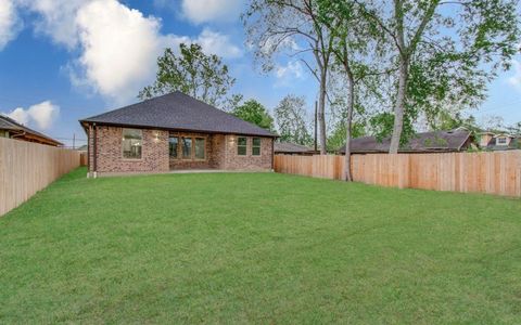 A home in South Houston