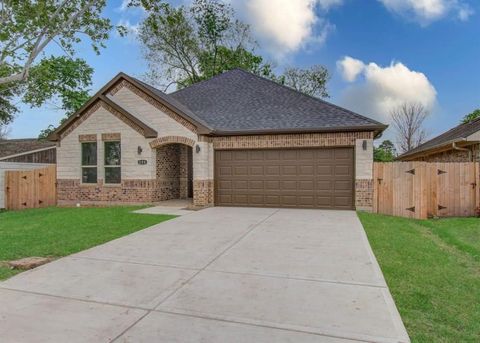 A home in South Houston