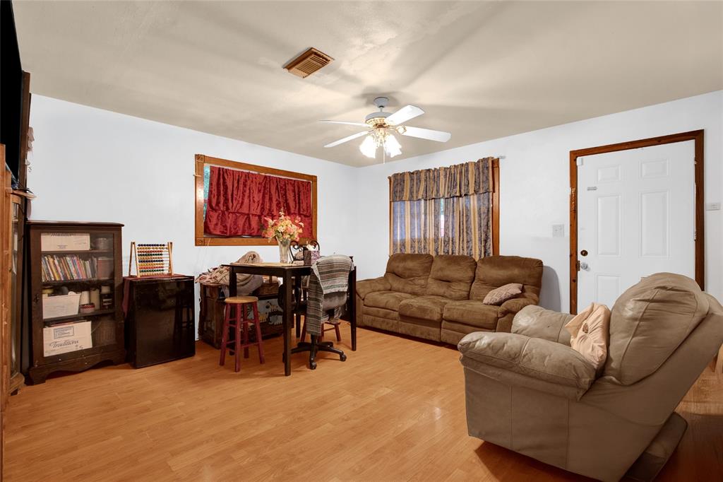 213 Glenwood Drive, Wallisville, Texas image 15