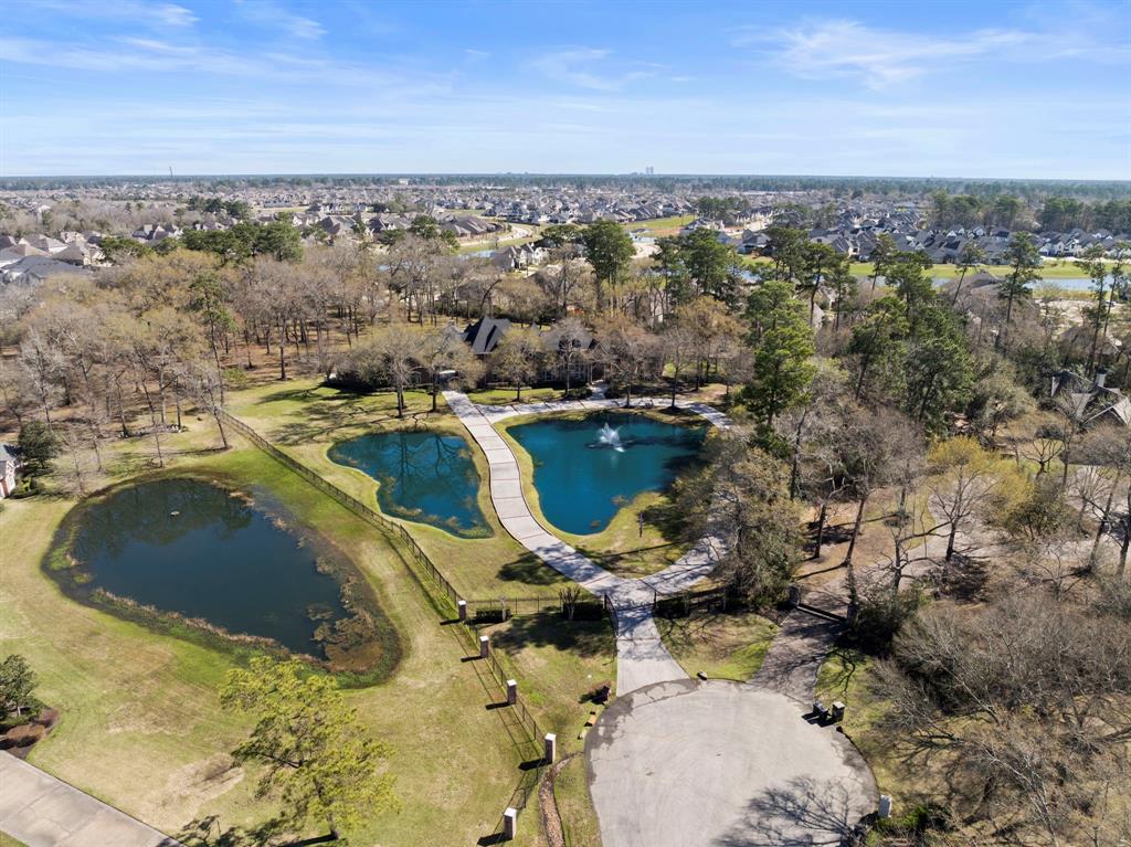 59 Saddlebrook Court, Tomball, Texas image 1