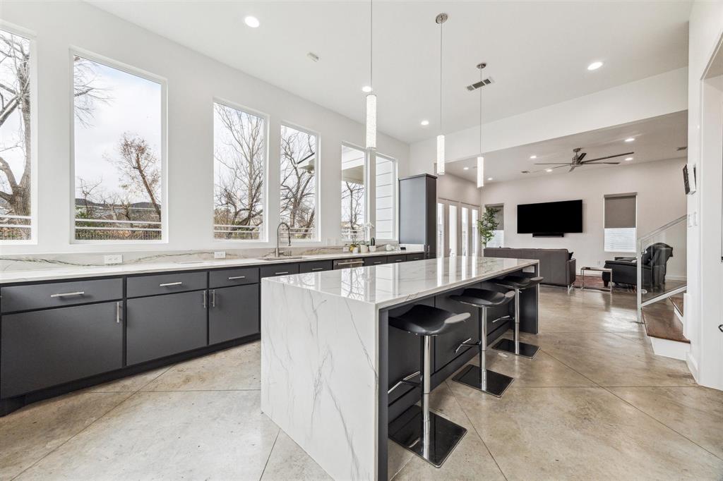 543 Threlkeld Street, Houston, Texas image 5