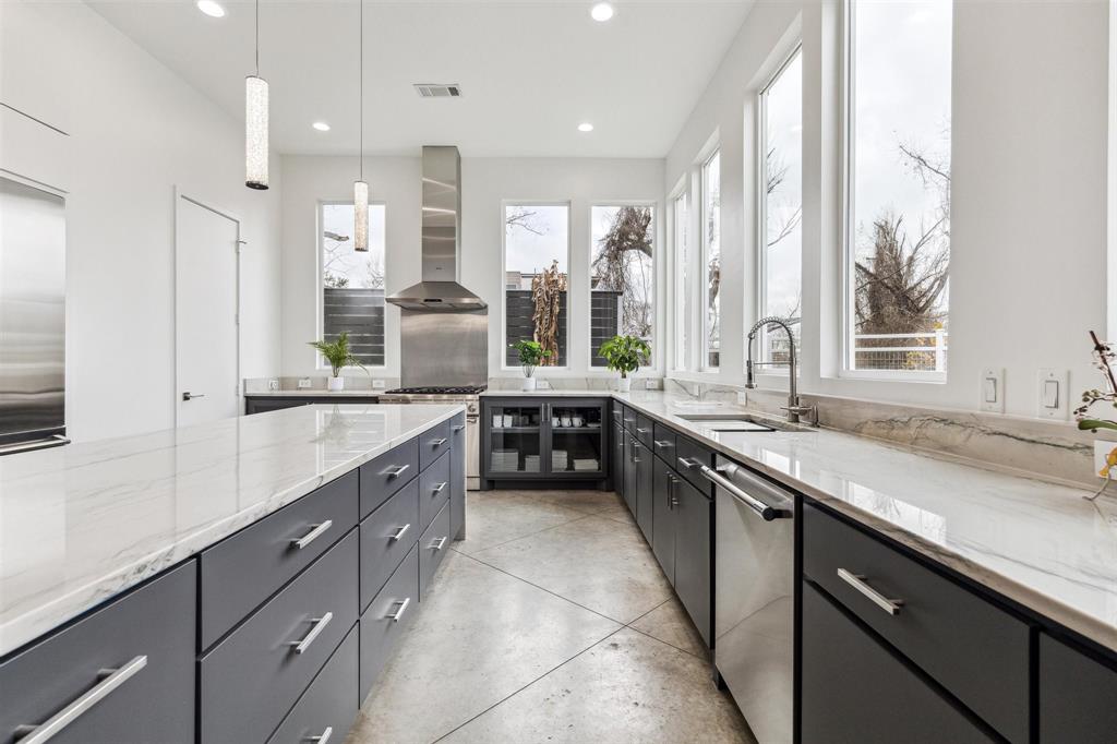 543 Threlkeld Street, Houston, Texas image 4