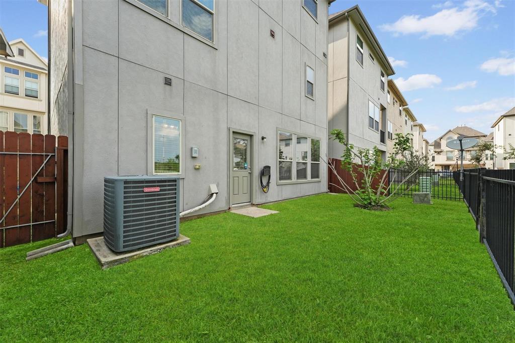 9611 Knights Station Drive, Houston, Texas image 26