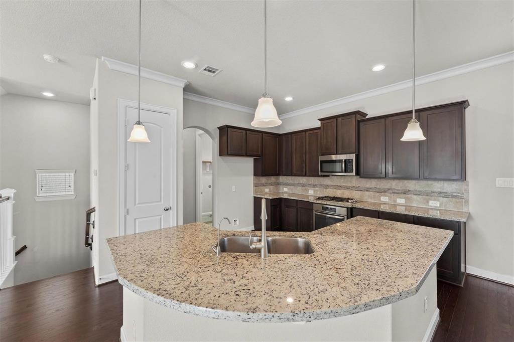 9611 Knights Station Drive, Houston, Texas image 11