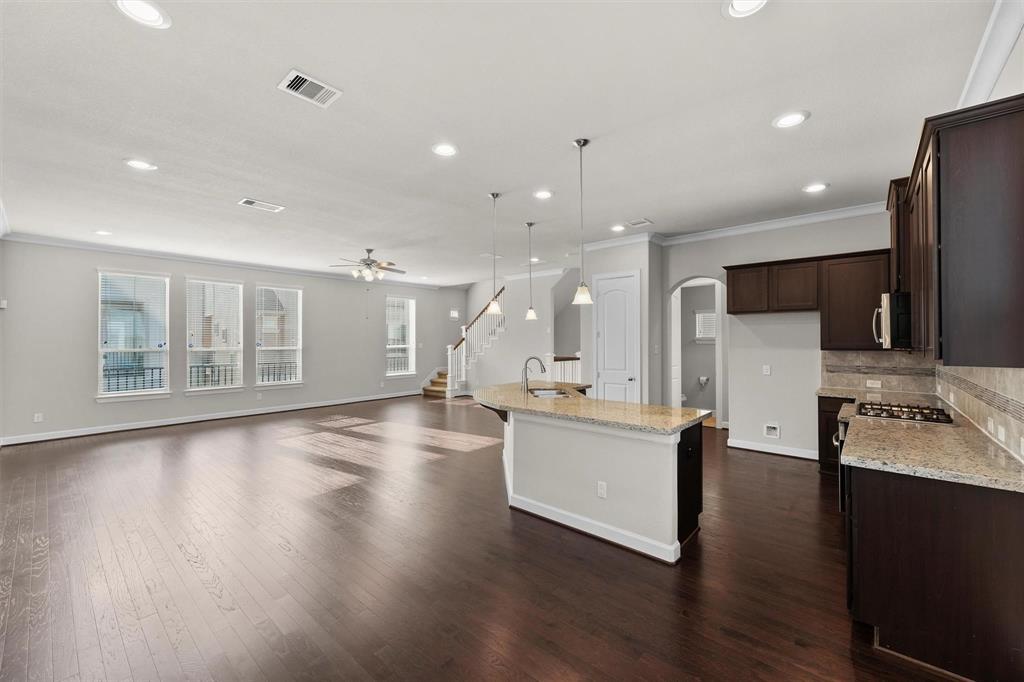 9611 Knights Station Drive, Houston, Texas image 14