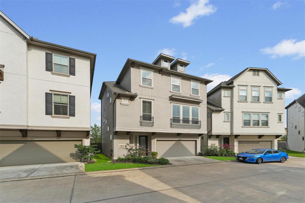 9611 Knights Station Drive, Houston, Texas image 2