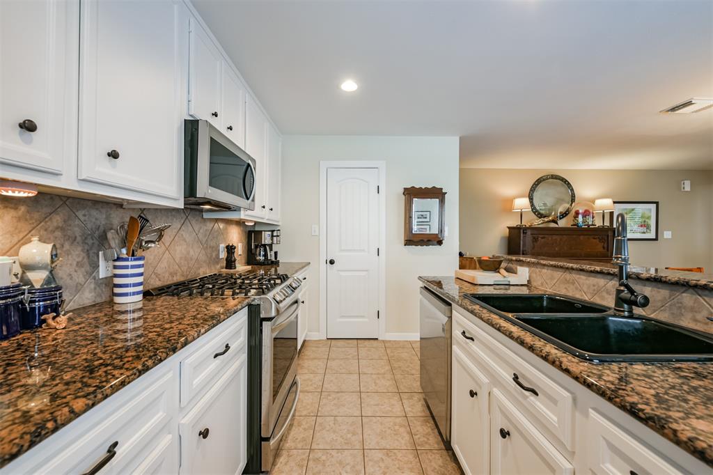 1289 W 17th Street, Houston, Texas image 6