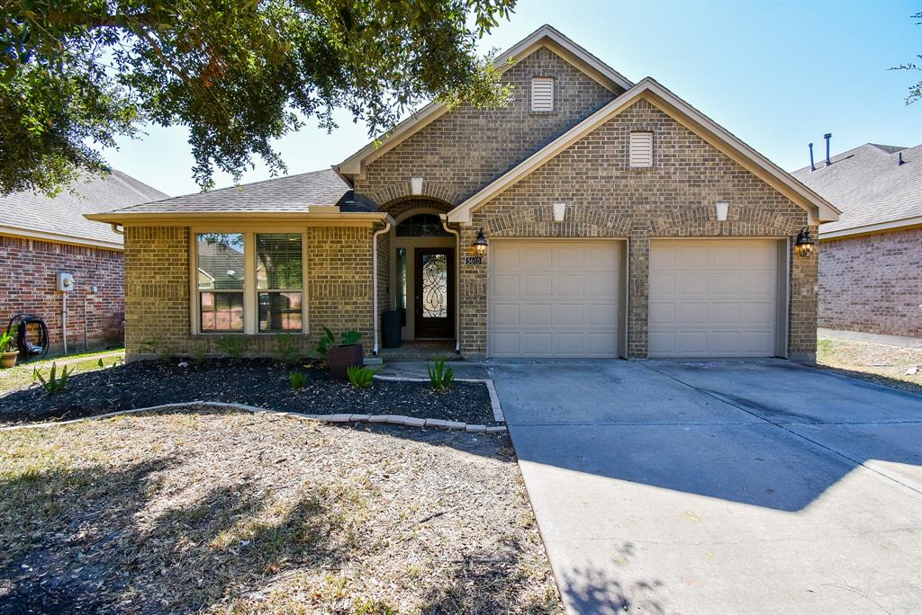 5610 Stoneridge Court, Rosenberg, Texas image 2