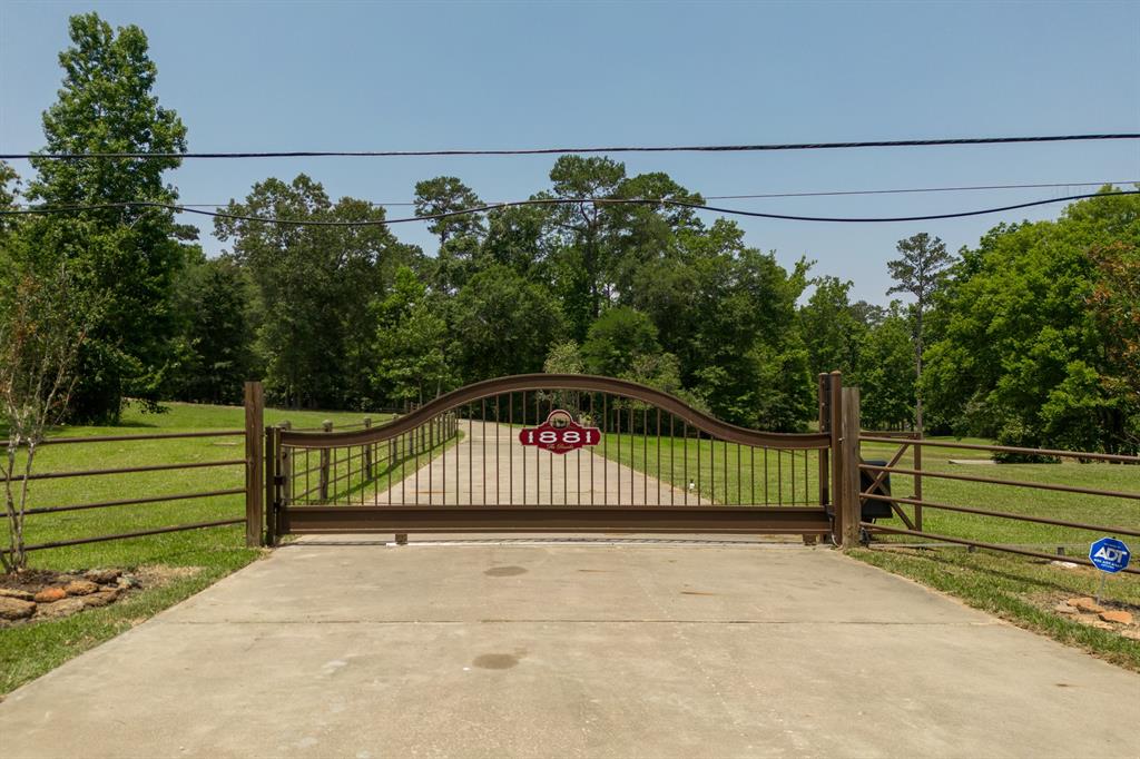 1881 Ne Clayton Street, Dayton, Texas image 39