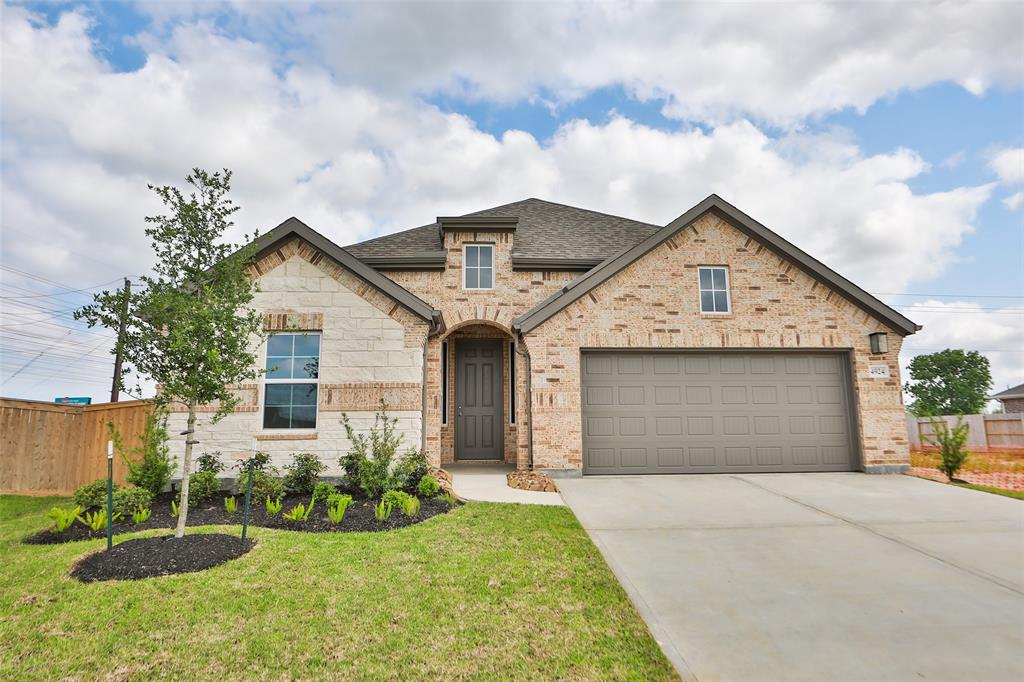 4924 Blue Pearl Lane, League City, Texas image 1