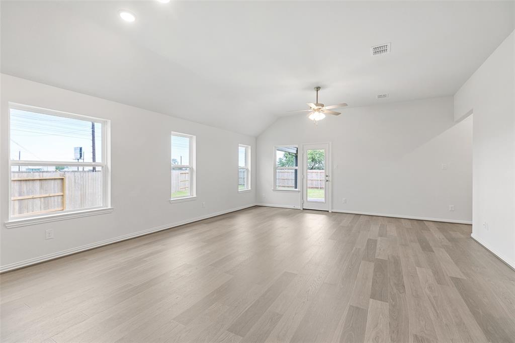4924 Blue Pearl Lane, League City, Texas image 19