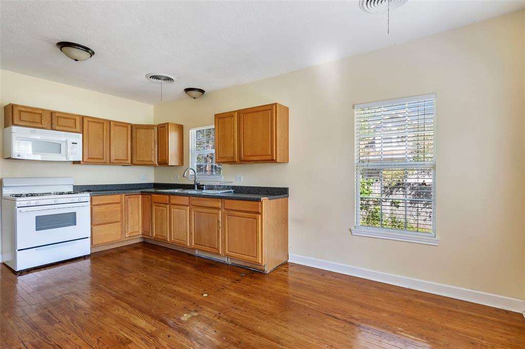 809 Coleman Street, Dayton, Texas image 15