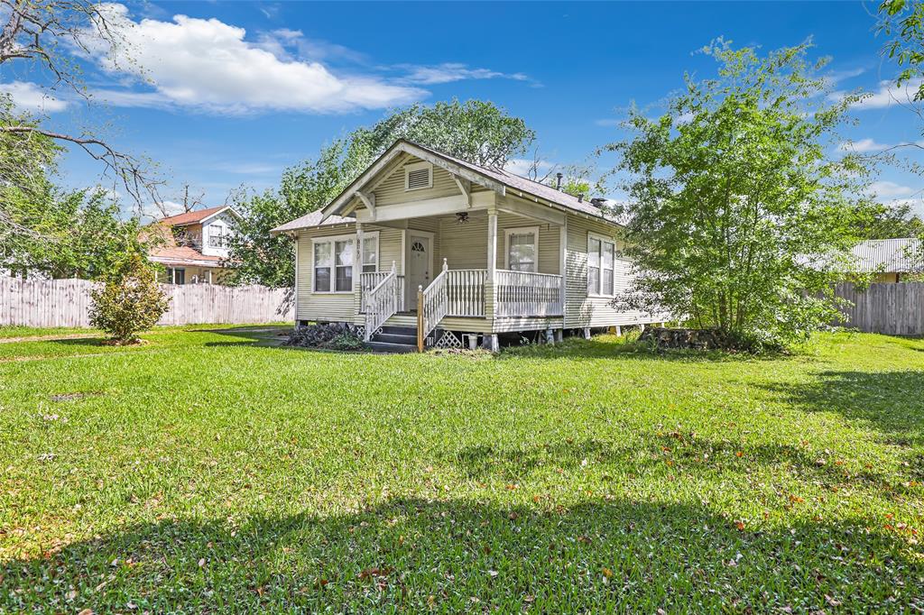 809 Coleman Street, Dayton, Texas image 2
