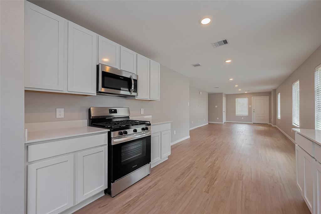 2418 Ridge Oak Drive, Conroe, Texas image 10