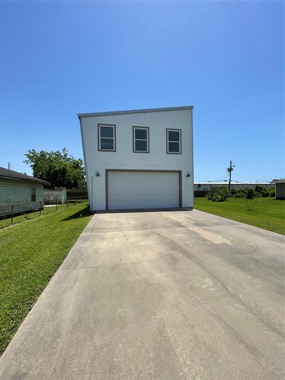 713 Lewis Street, Clute, Texas image 2
