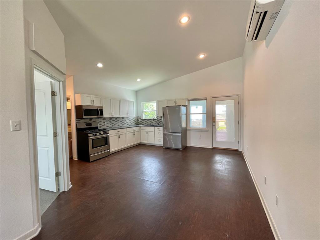 713 Lewis Street, Clute, Texas image 26