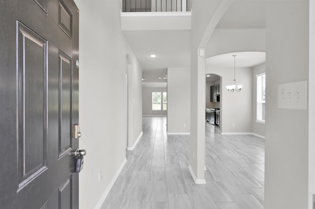 2906 Tulip Poplar Trail, Conroe, Texas image 3