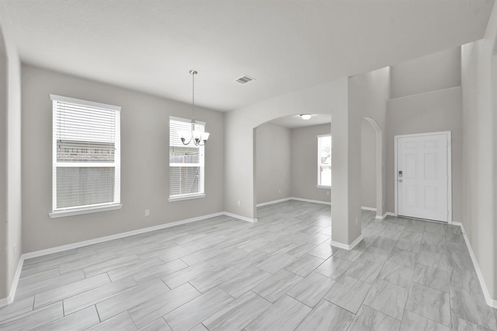 2906 Tulip Poplar Trail, Conroe, Texas image 4