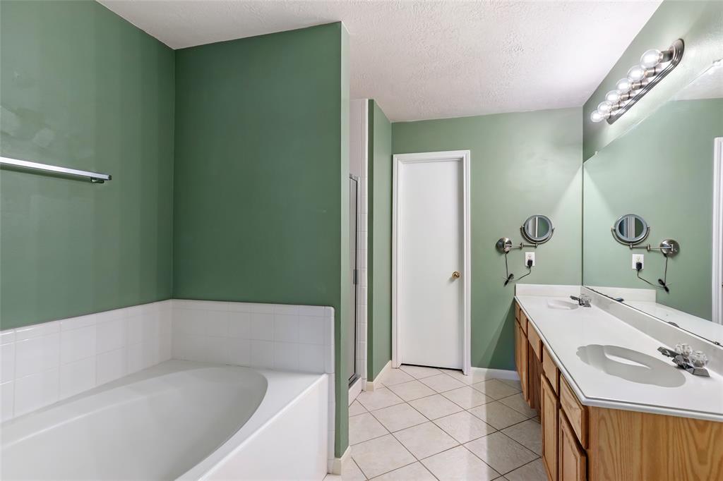 430 Salt Wind Court, Crosby, Texas image 23