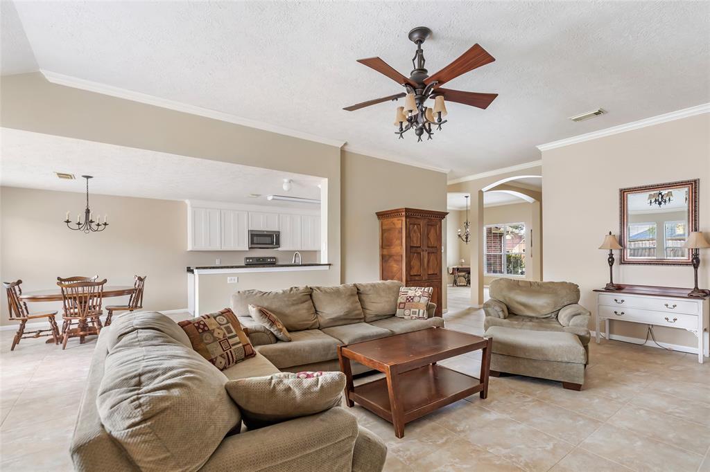 430 Salt Wind Court, Crosby, Texas image 8