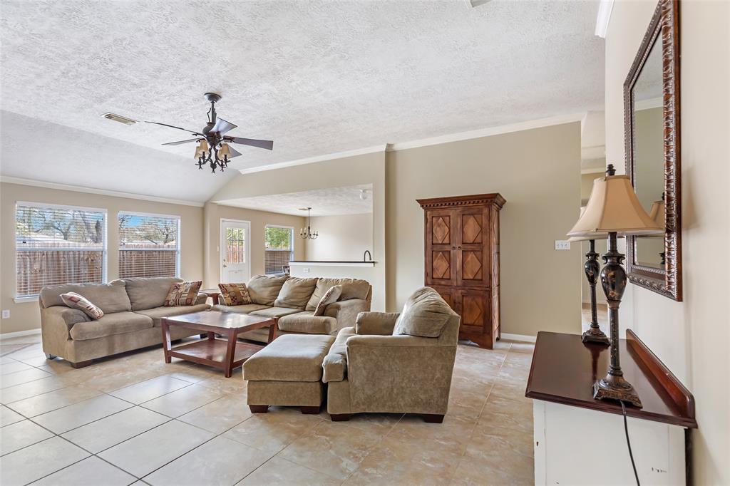 430 Salt Wind Court, Crosby, Texas image 9