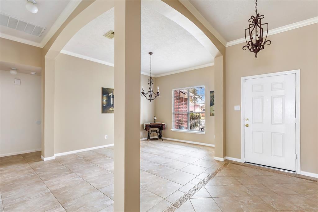 430 Salt Wind Court, Crosby, Texas image 11
