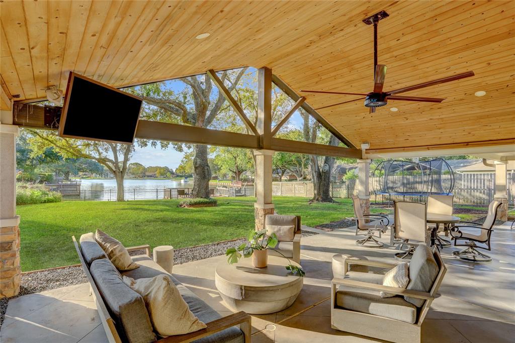 410 Lombardy Drive, Sugar Land, Texas image 24