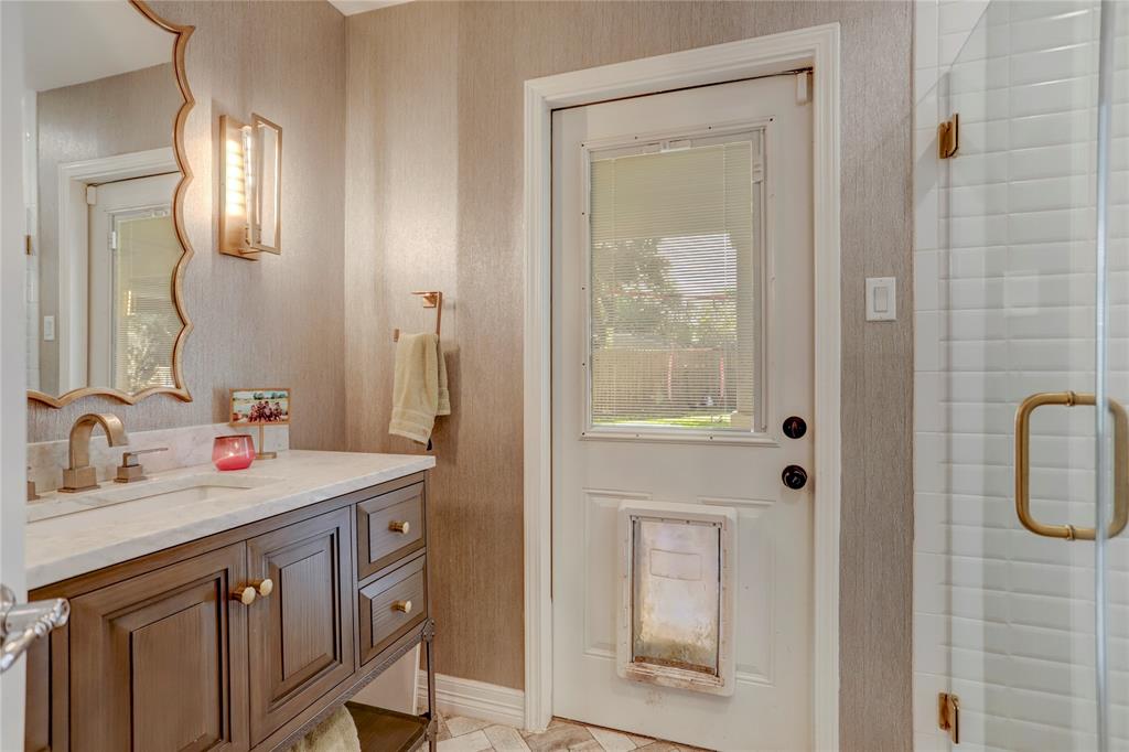 410 Lombardy Drive, Sugar Land, Texas image 18