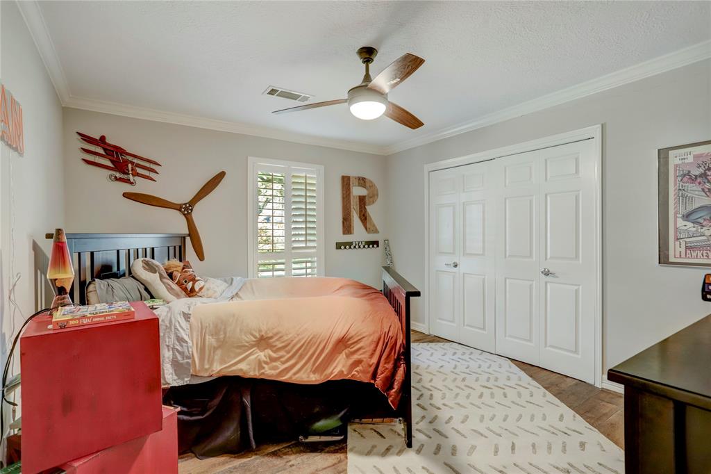 410 Lombardy Drive, Sugar Land, Texas image 17