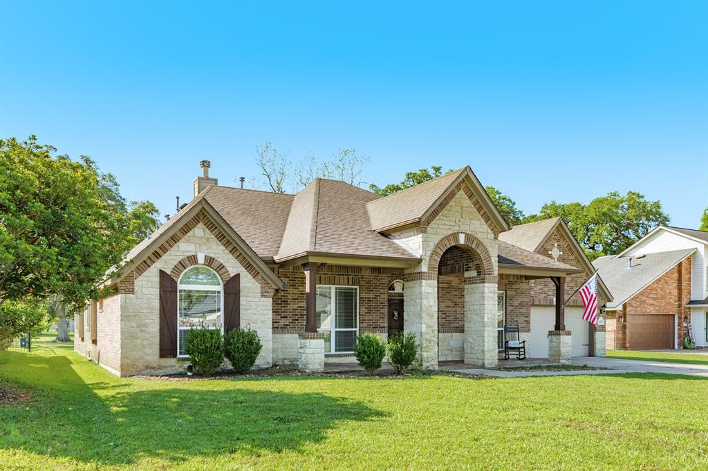 255 S Amherst Drive, West Columbia, Texas image 3