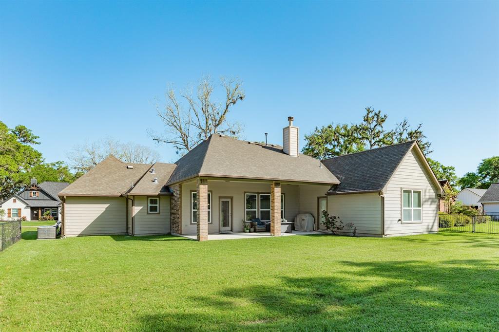 255 S Amherst Drive, West Columbia, Texas image 7