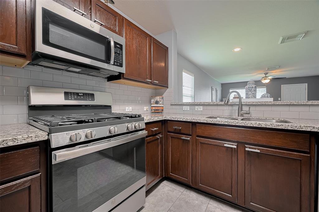 8223 Radial Court, Rosharon, Texas image 24