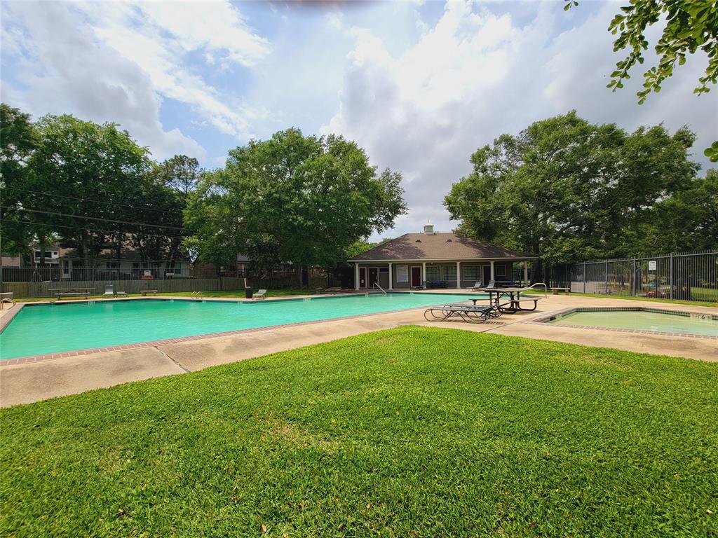 2502 Knollbrook Lane, Spring, Texas image 33