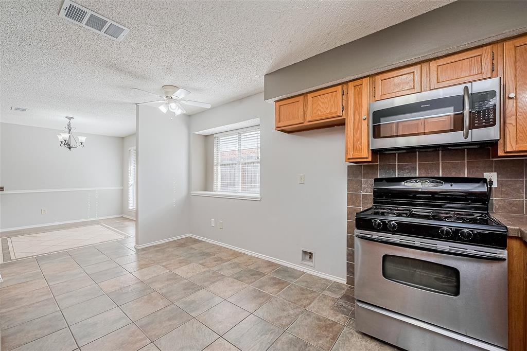 2502 Knollbrook Lane, Spring, Texas image 11