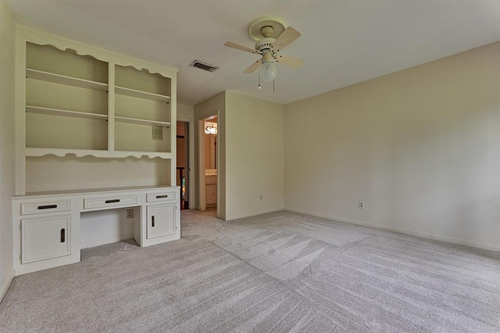 10 Doe Run Drive, The Woodlands, Texas image 37