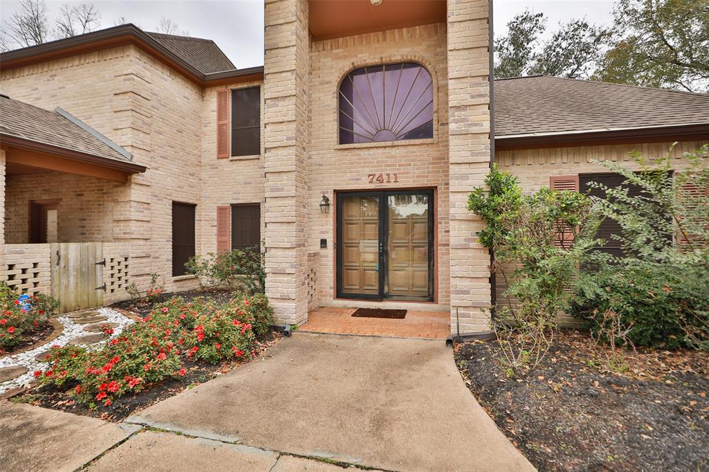 7411 W Suddley Castle Street, Houston, Texas image 4