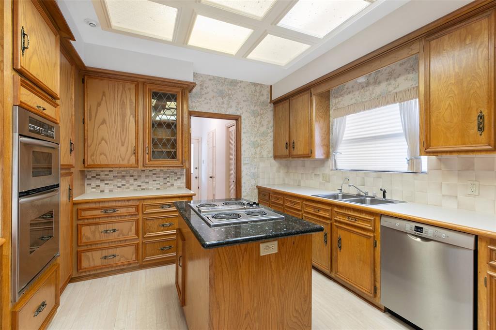 7411 W Suddley Castle Street, Houston, Texas image 13