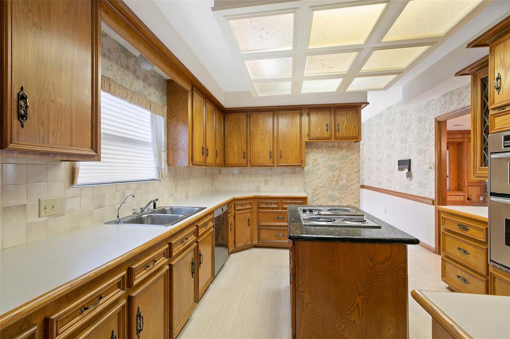 7411 W Suddley Castle Street, Houston, Texas image 15