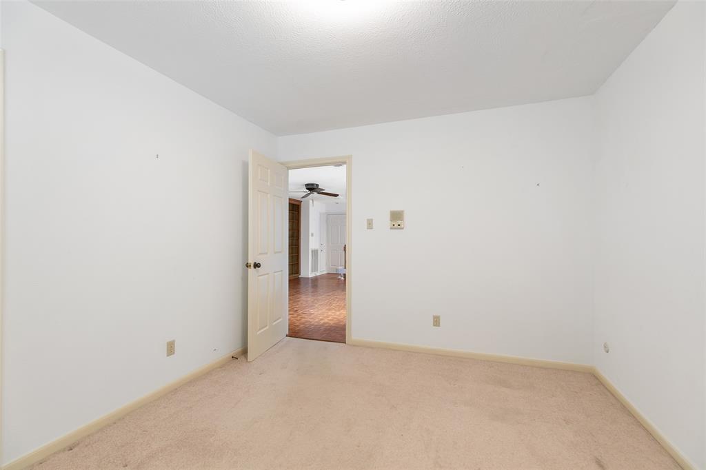 7411 W Suddley Castle Street, Houston, Texas image 32