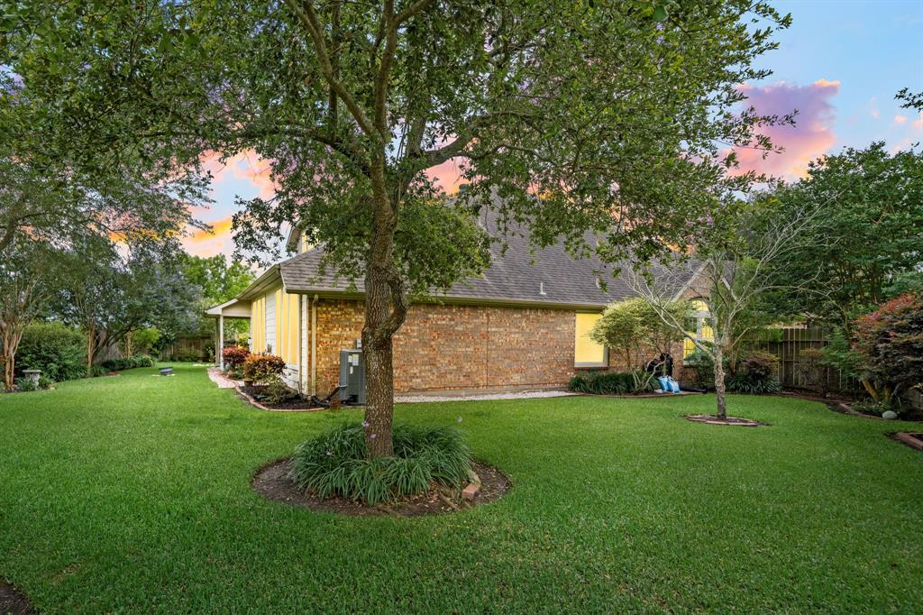 852 Shoal Pointe Lane, League City, Texas image 24