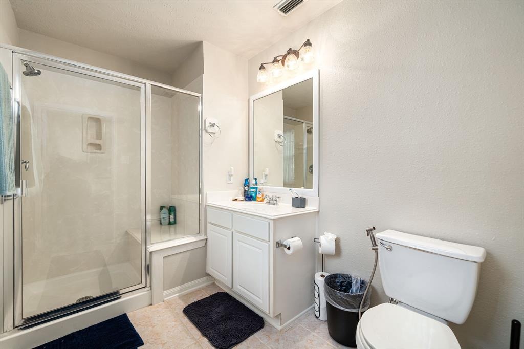 852 Shoal Pointe Lane, League City, Texas image 15