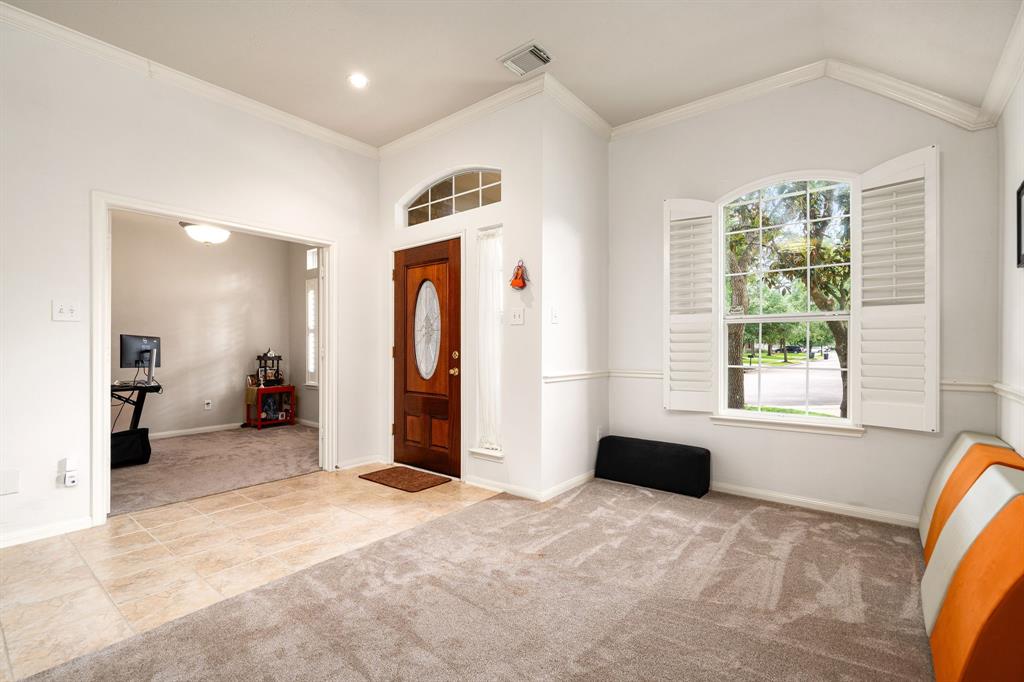 852 Shoal Pointe Lane, League City, Texas image 3