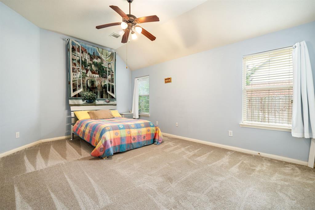 852 Shoal Pointe Lane, League City, Texas image 13